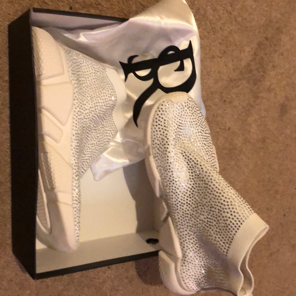 size 9 woman’s crystal beaded shoes